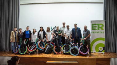 Entre Ríos refuerza con materiales deportivos a instituciones educativas